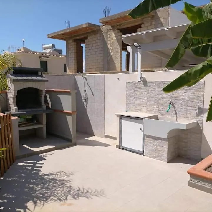 Casa Vacanze Samuel Beach Cava dʼAliga Italia