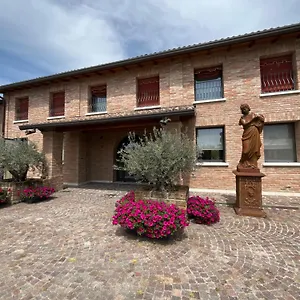  Alloggio per agriturismo La Sapienza Italia